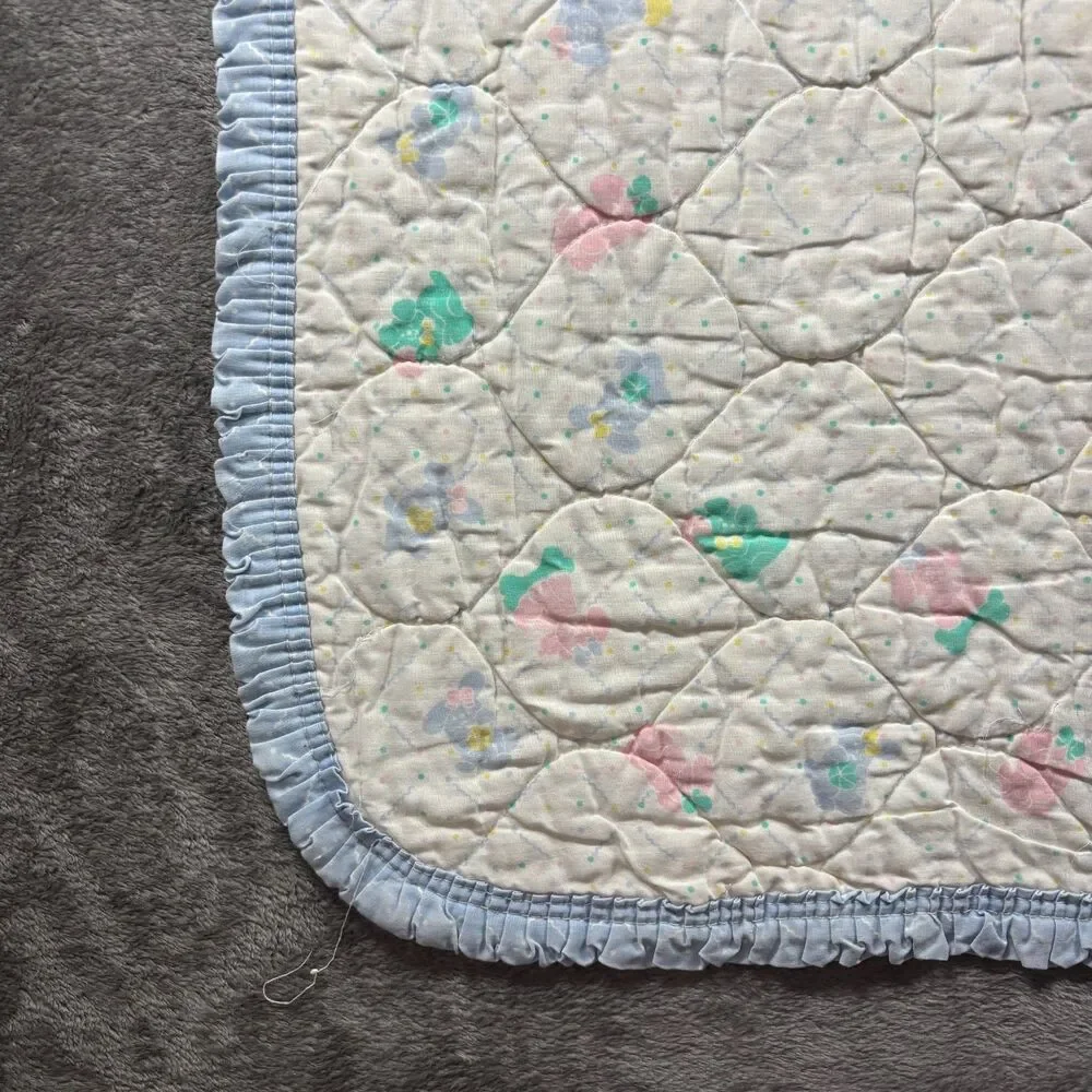 Vintage Baby Crib Blanket Pastel Dog Family Ruffle Trim Quilted 34x41